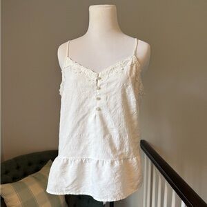 White lace trim tank top with button down details
Size L